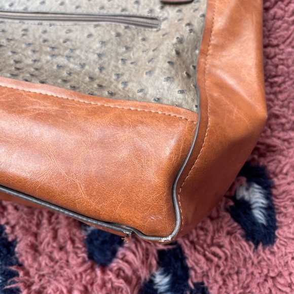 Kelly & Katie Soft Structured Large Shoulder/Tote Bag - Picture 10 of 10